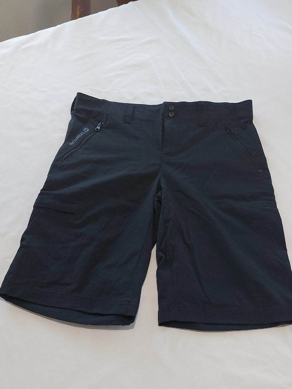 Merrell Womens  Black Technical Cargo Shorts.Size 6